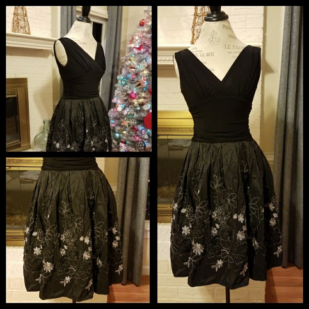 π€β¨ Camille La Vie Black Embellished Evening Dress 4P 4 Petite Stunner β¨π€ - Picture 2 of 6